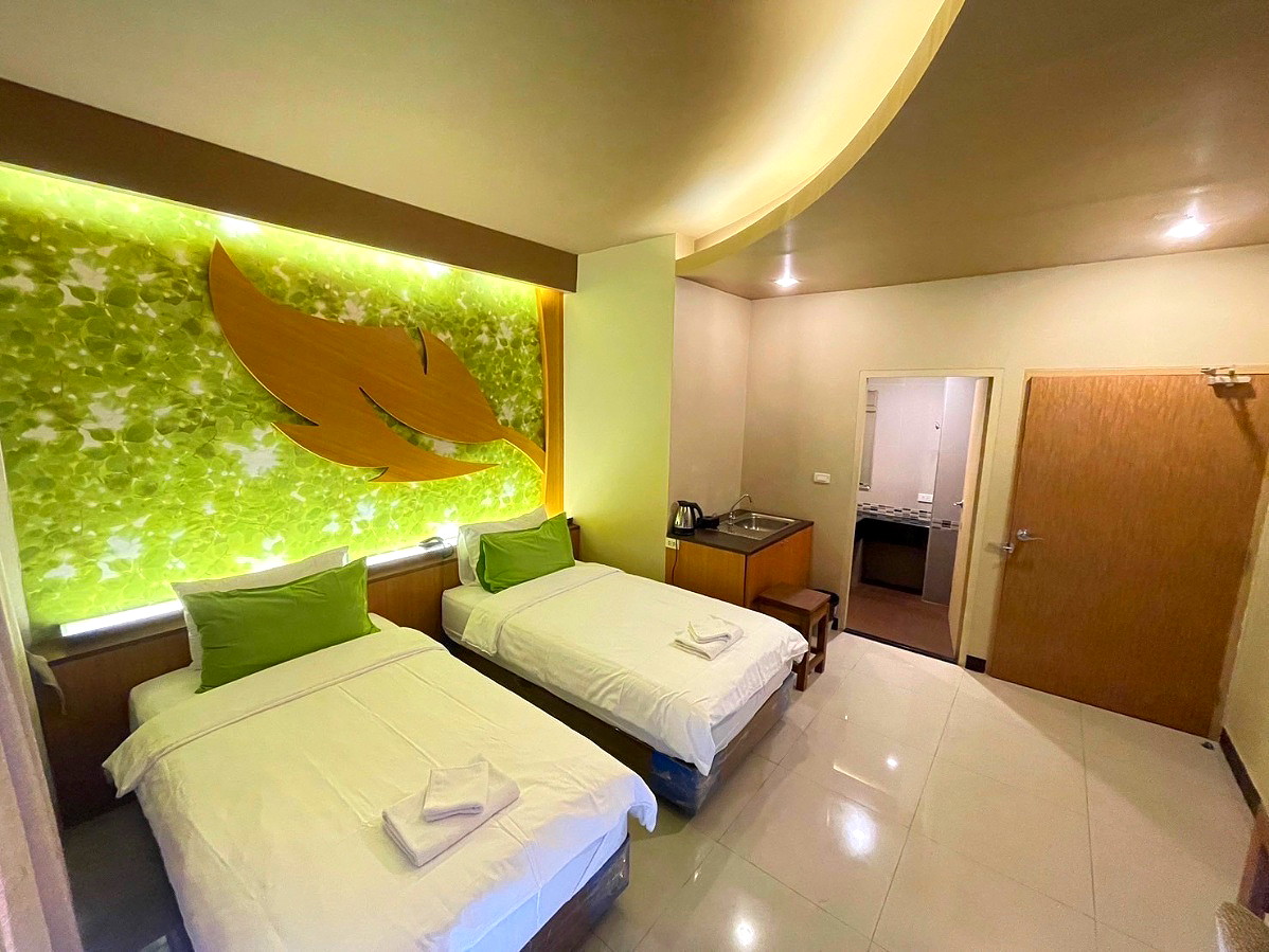 Pictures of LeRam Hotel 4/23