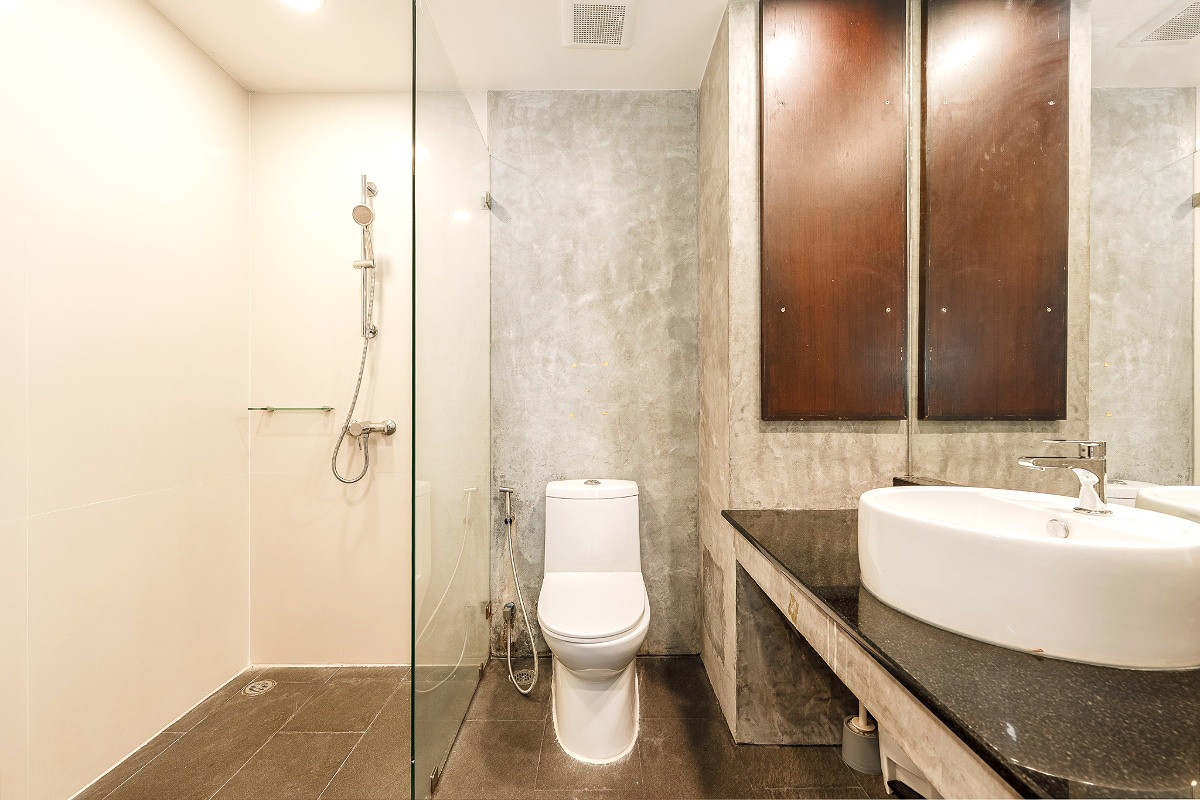 Pictures of SAVAAN PATONG 6/6