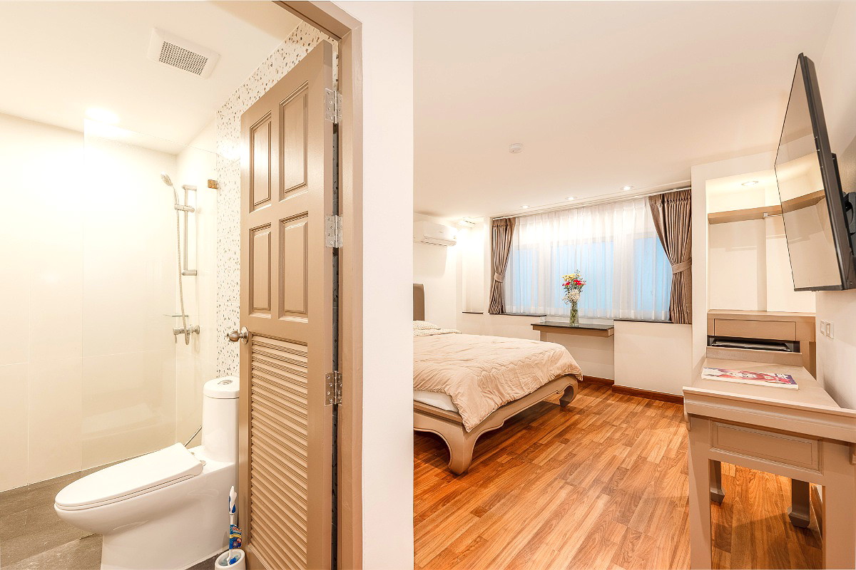 Pictures of SAVAAN PATONG 3/6