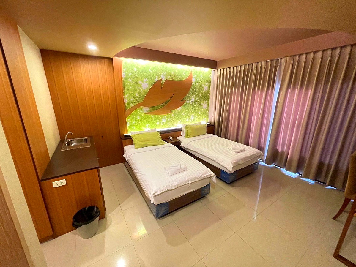 Pictures of LeRam Hotel 9/23