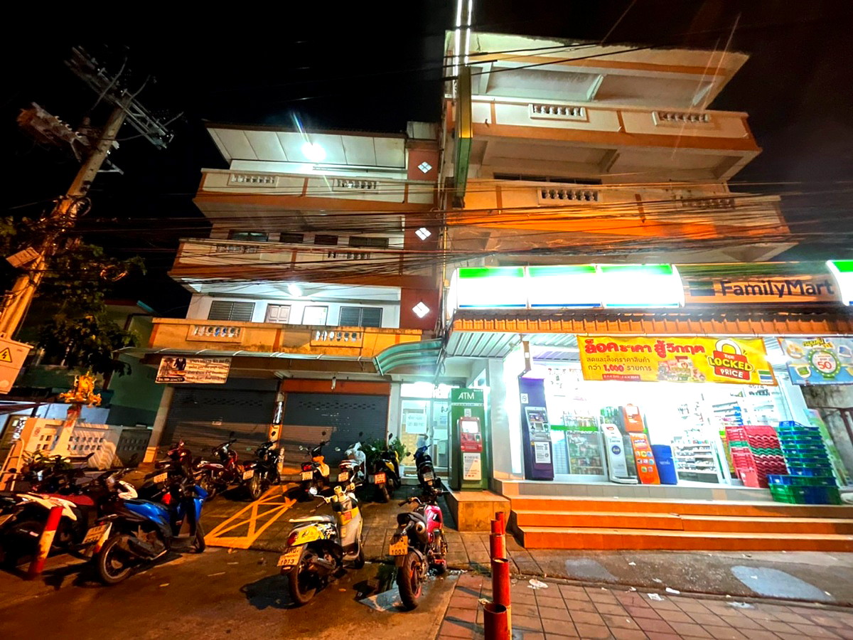 Pictures of Phattarasa house 50/50