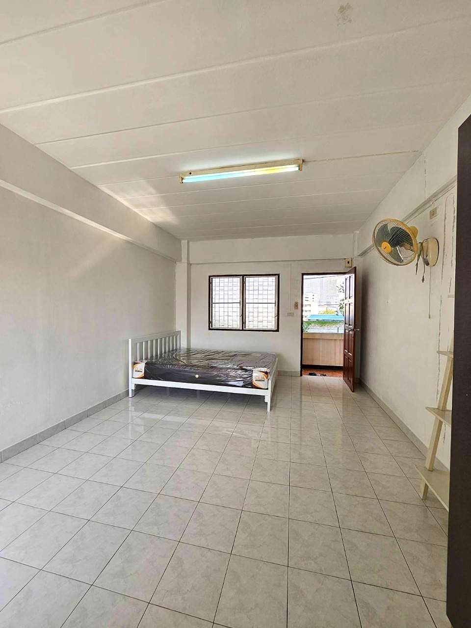 Pictures of Phattarasa house 48/50