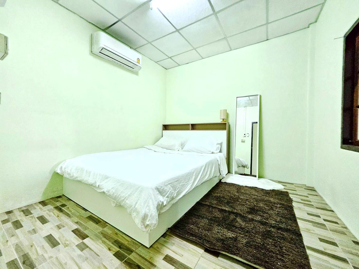 Pictures of ฺBandon torroror 4/24