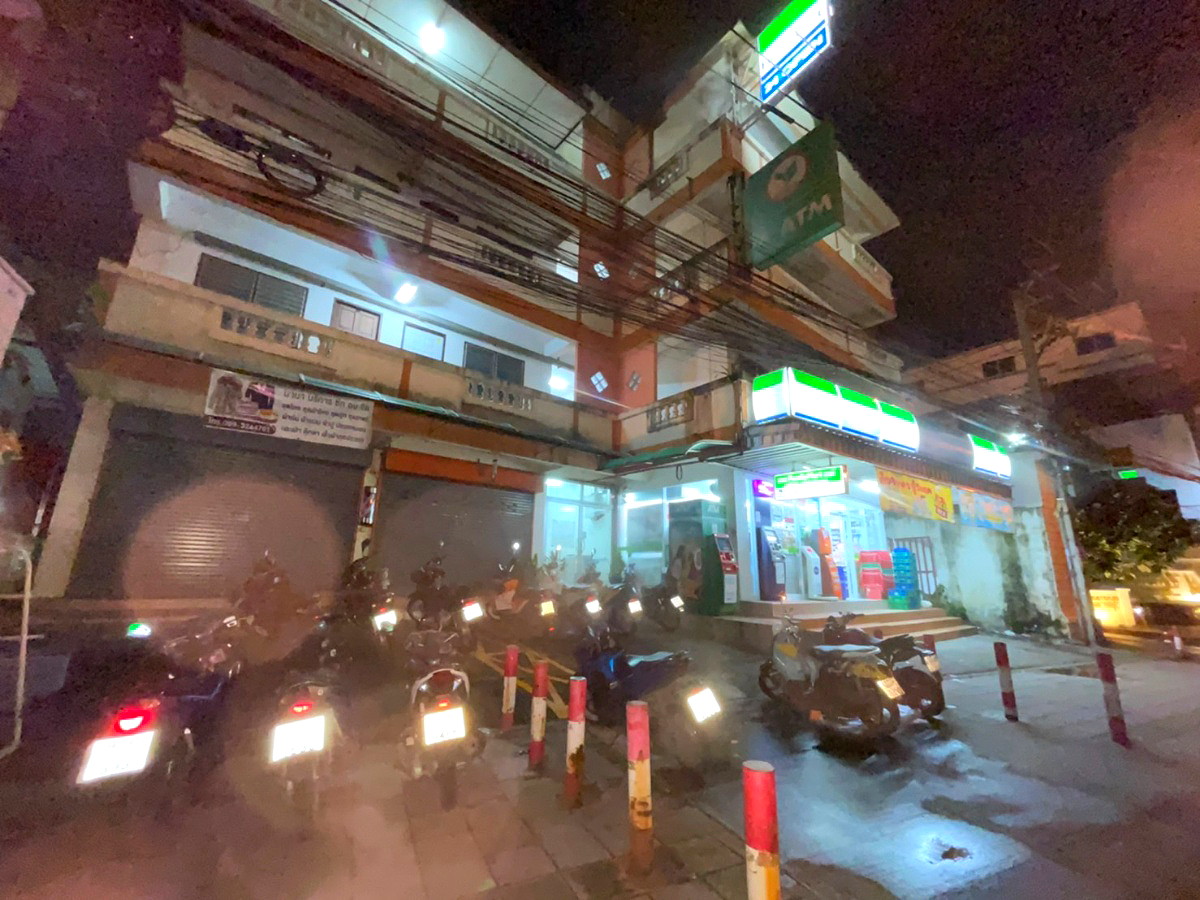 Pictures of Phattarasa house 49/50