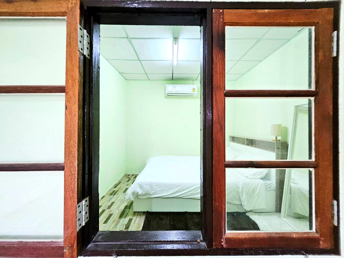 Pictures of ฺBandon torroror 8/24