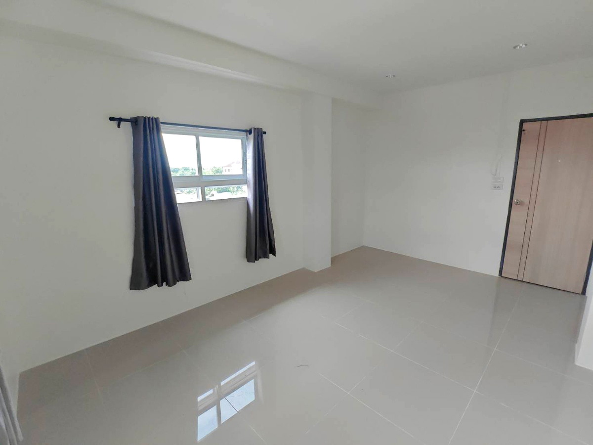 Pictures of N S Puthasakorn place 1/3