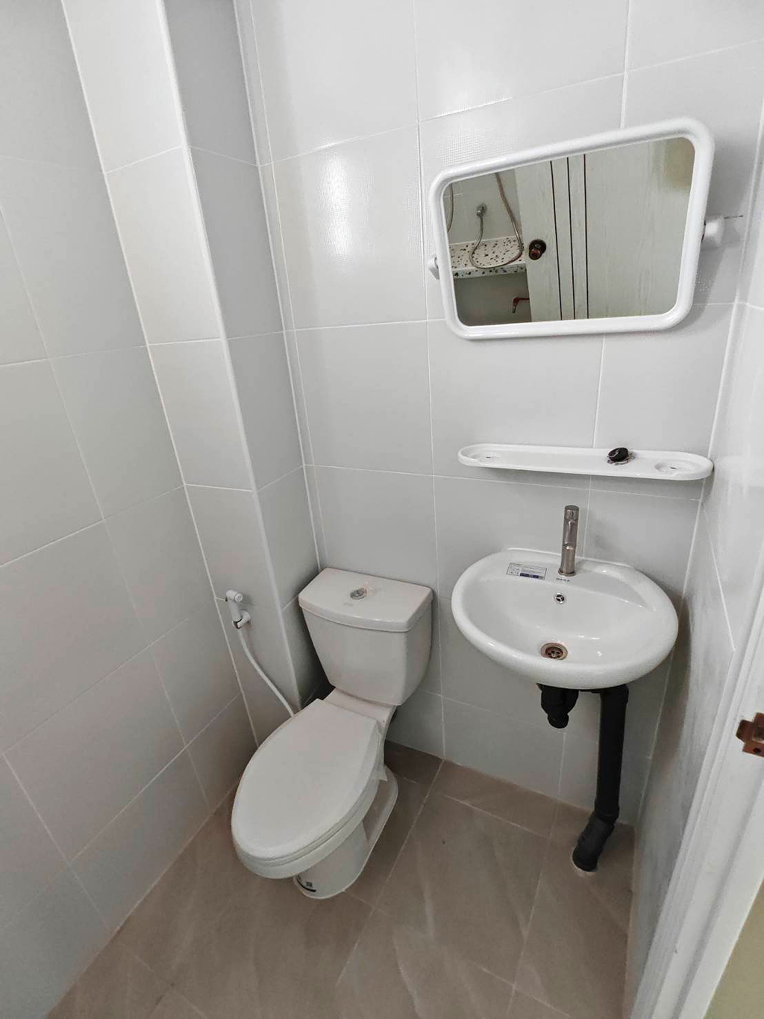 Pictures of N S Puthasakorn place 2/3