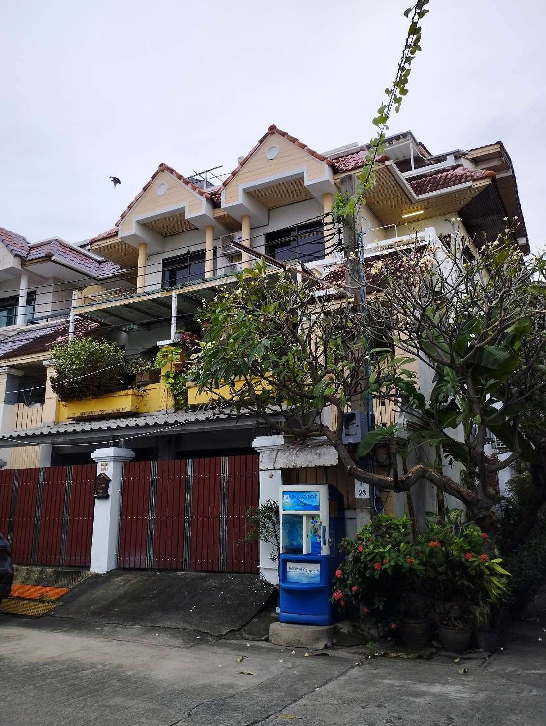 Pictures of ็HUB42 Seacon Srinakarin - Rest Easy Live Close - Fully furnished only 4,490 monthly 9/12