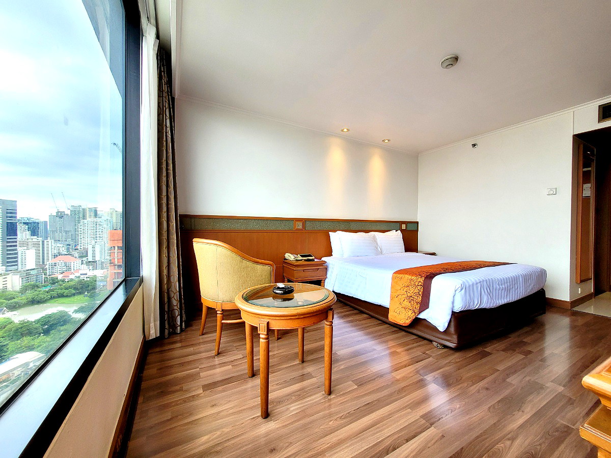 Pictures of Awtan Sukhumvit 1/1