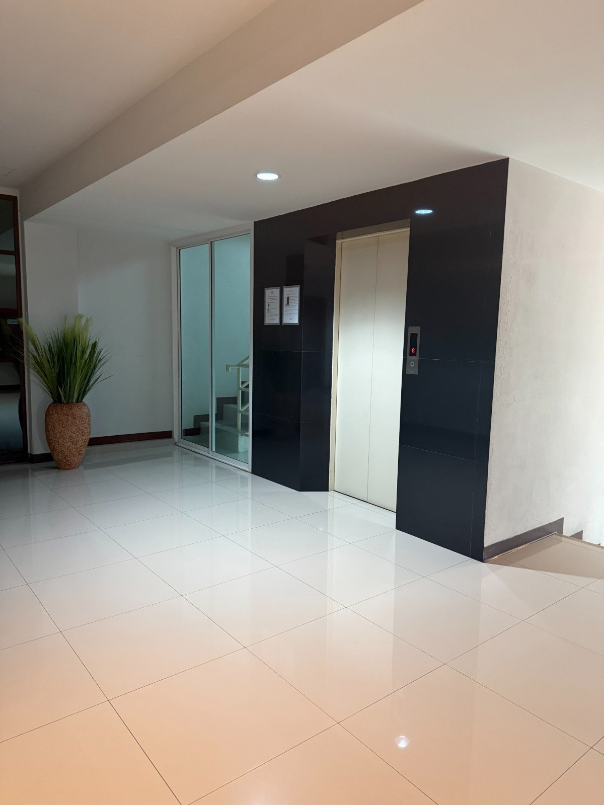 Condo · Mueang Nonthaburi — photo 4