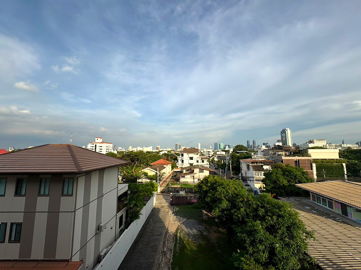 Pictures of Baan Waree 1/7