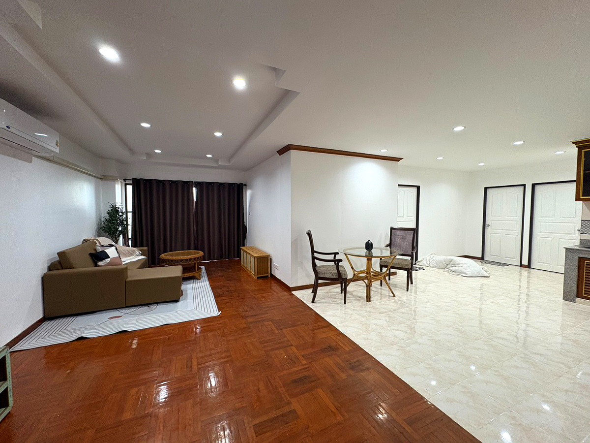 Pictures of Baan Waree 2/7