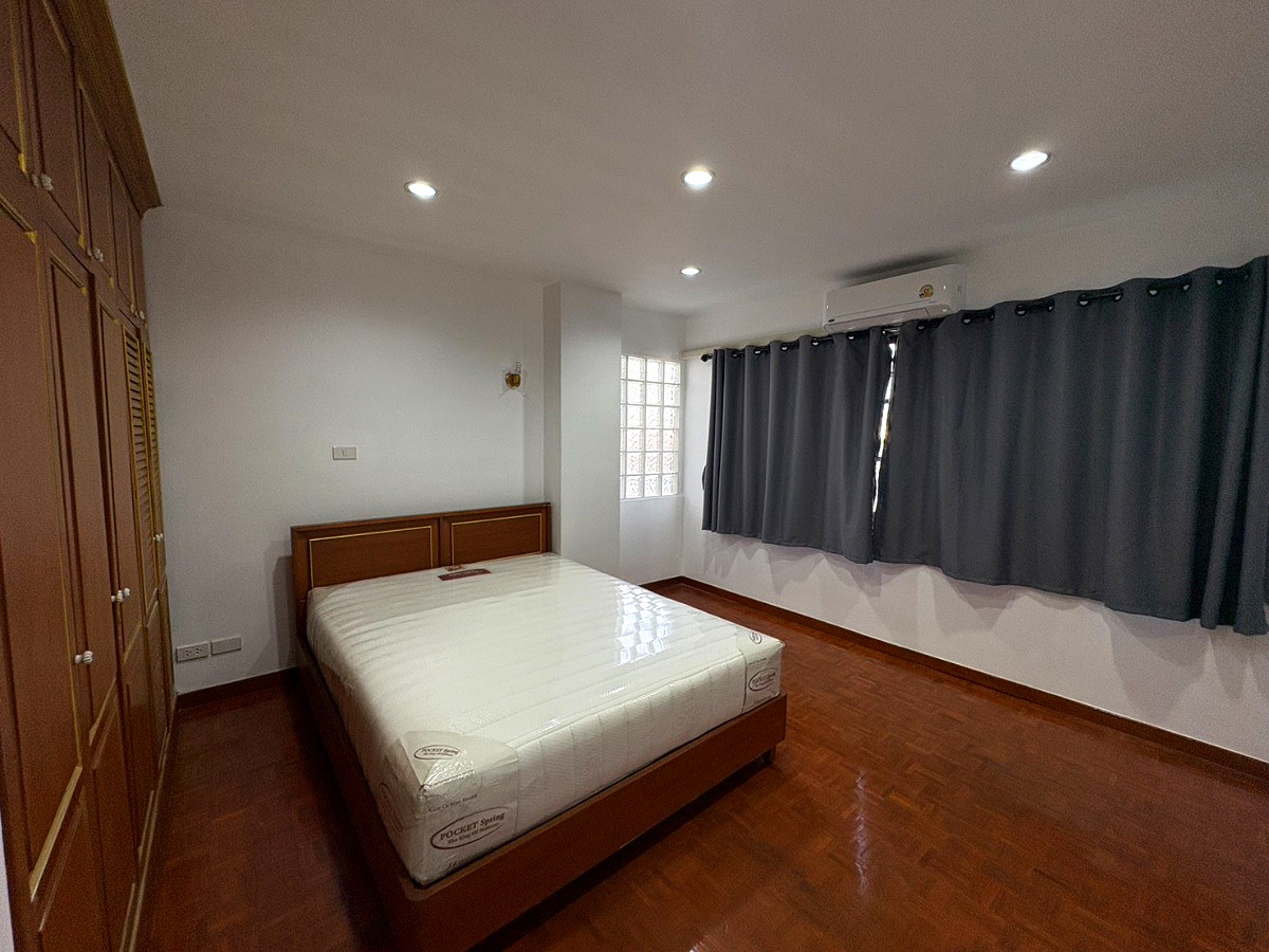 Pictures of Baan Waree 5/7