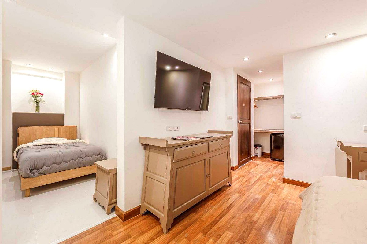 Pictures of Savanna Apartment Patong 1/18