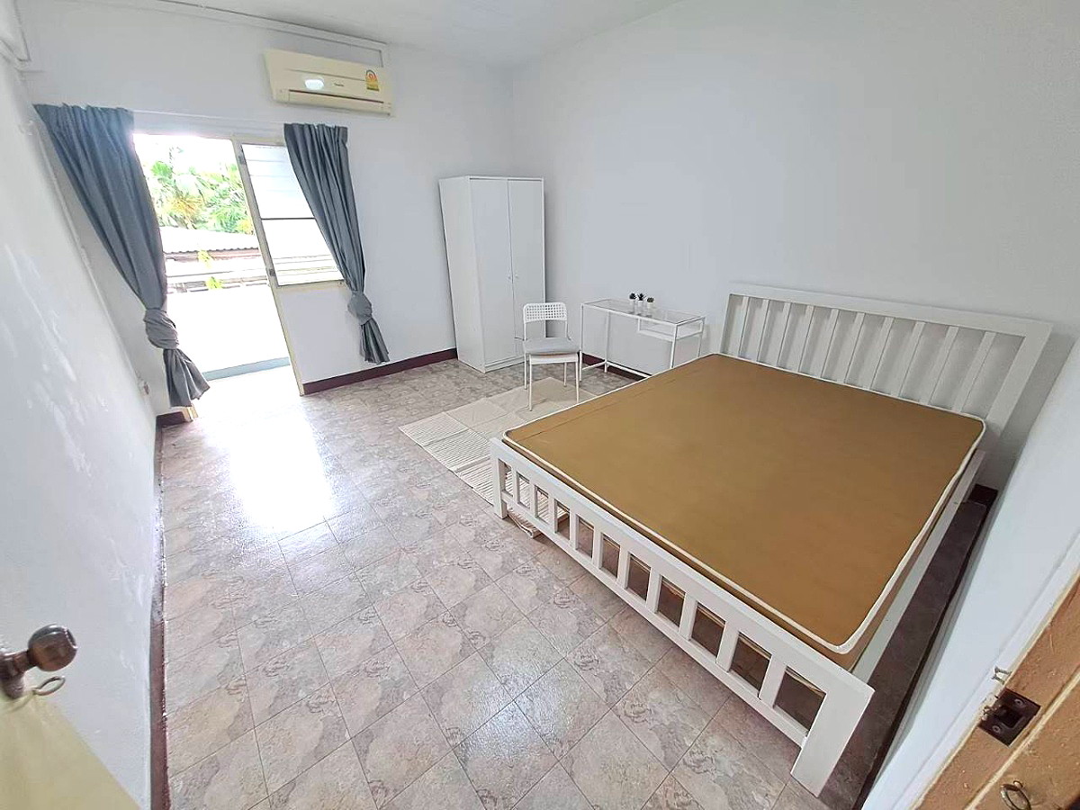 Pictures of PN House Apartment 8/11