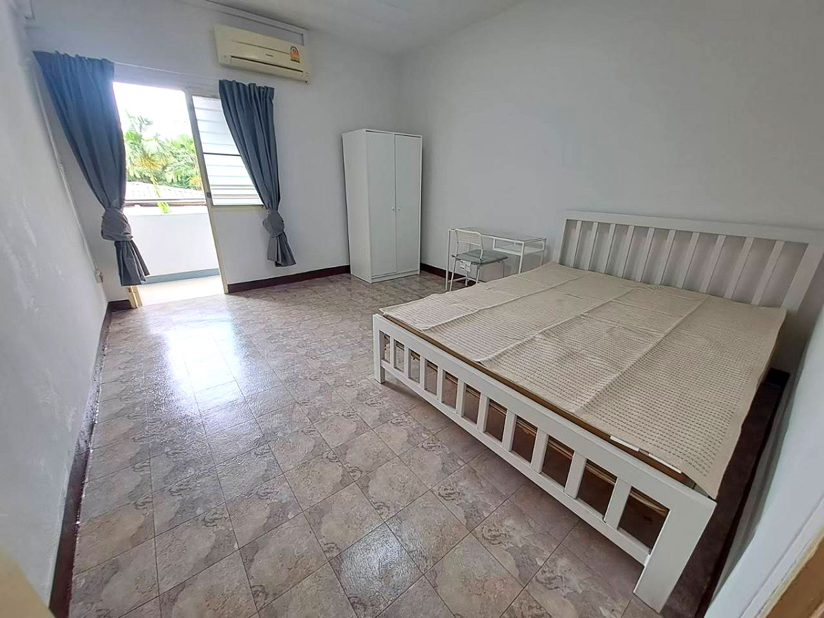 Pictures of PN House Apartment 9/11