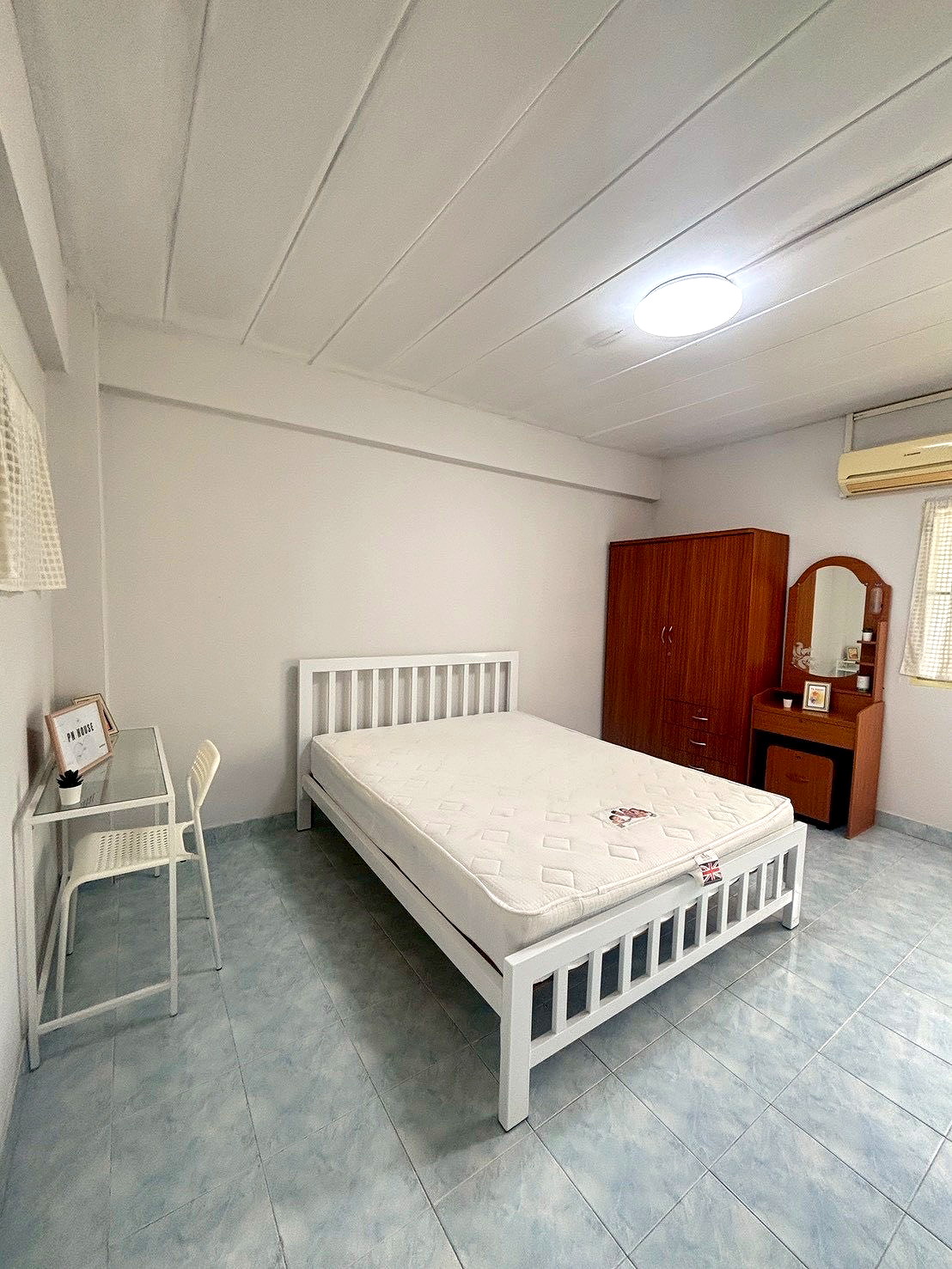 Pictures of PN House Apartment 2/11