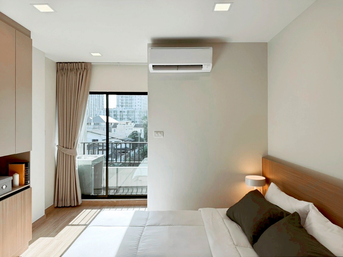 Pictures of Quarto Sukhumvit 81  (On Nut BTS Station) 3/25