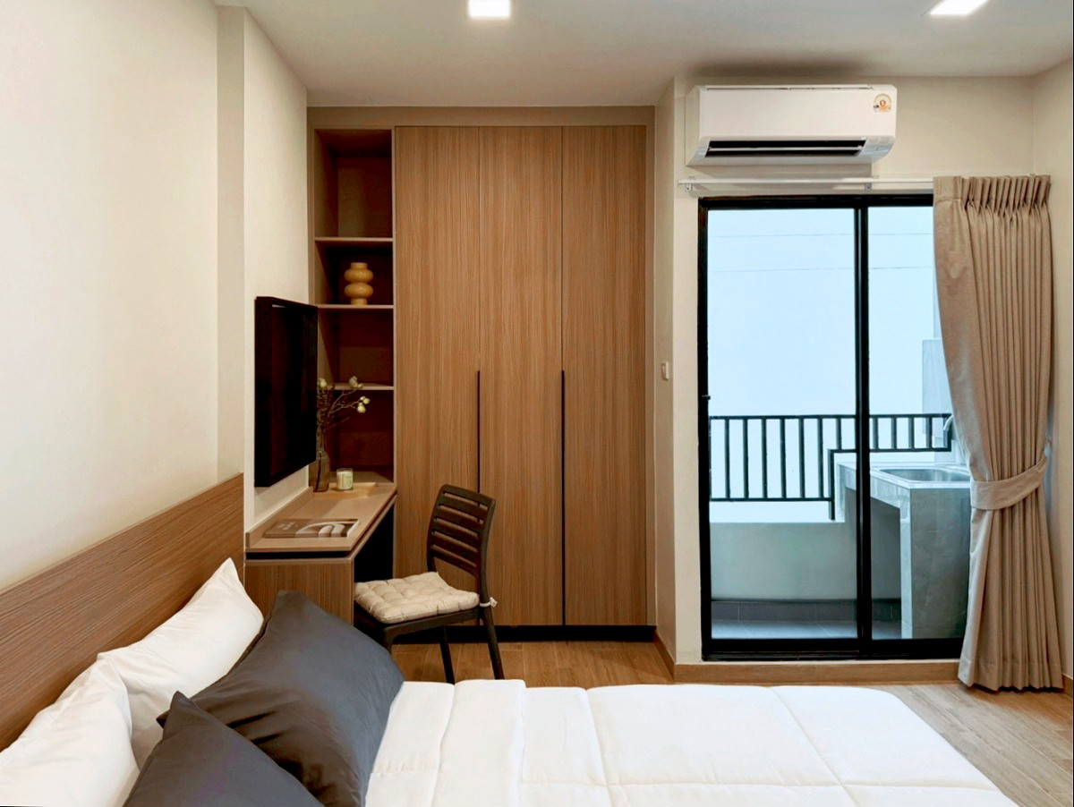 Pictures of Quarto Sukhumvit 81  (On Nut BTS Station) 18/25