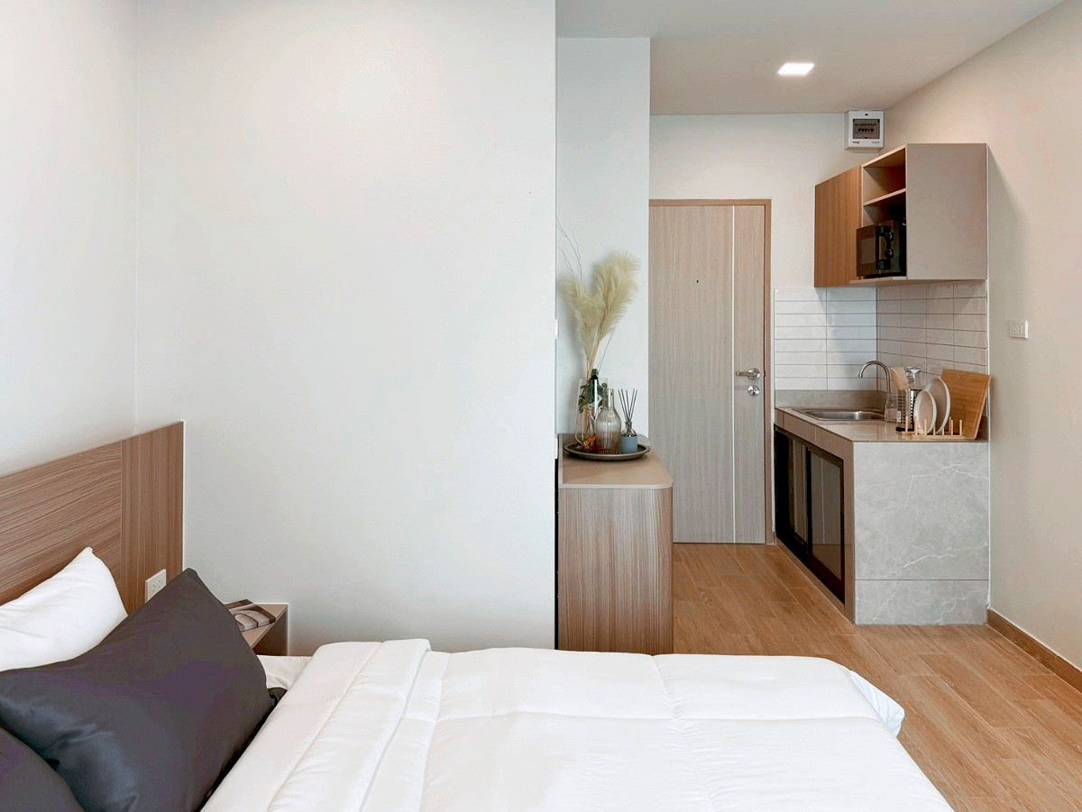 Pictures of Quarto Sukhumvit 81  (On Nut BTS Station) 12/25