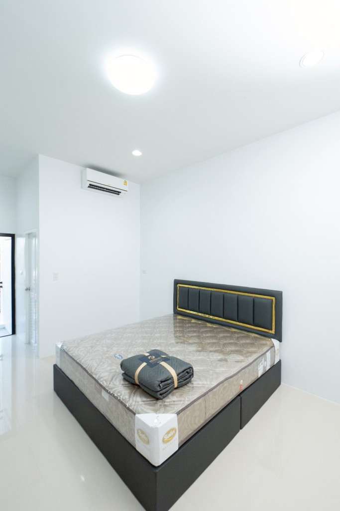 Condo — photo 3