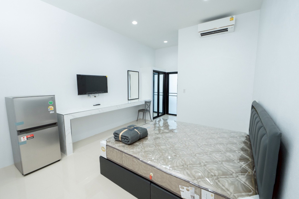 Condo — photo 2