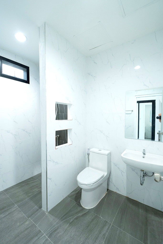 Pictures of The One Place Mukdahan 6/15