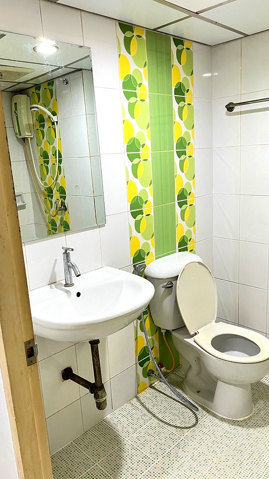 Pictures of Yenphan Resident 6/6