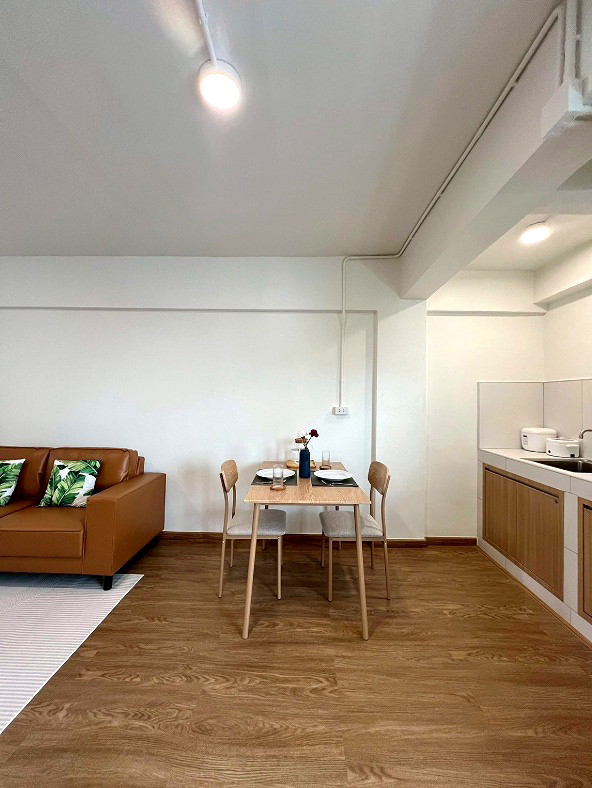 Pictures of Baan Charan 75 (Panda Apartment) 9/17