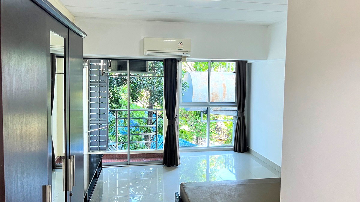 Pictures of Yenphan Resident 5/6