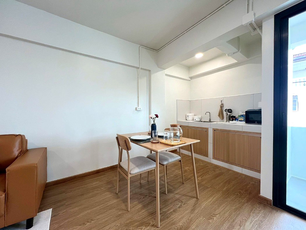 Pictures of Baan Charan 75 (Panda Apartment) 8/17