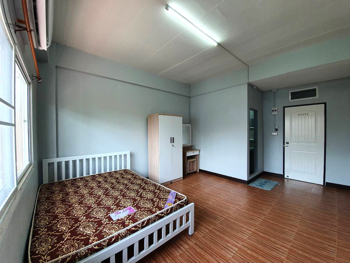 Pictures of Amon Apartment 8/11