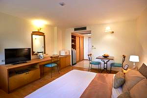 Pictures of Ravipha Residences 1/10