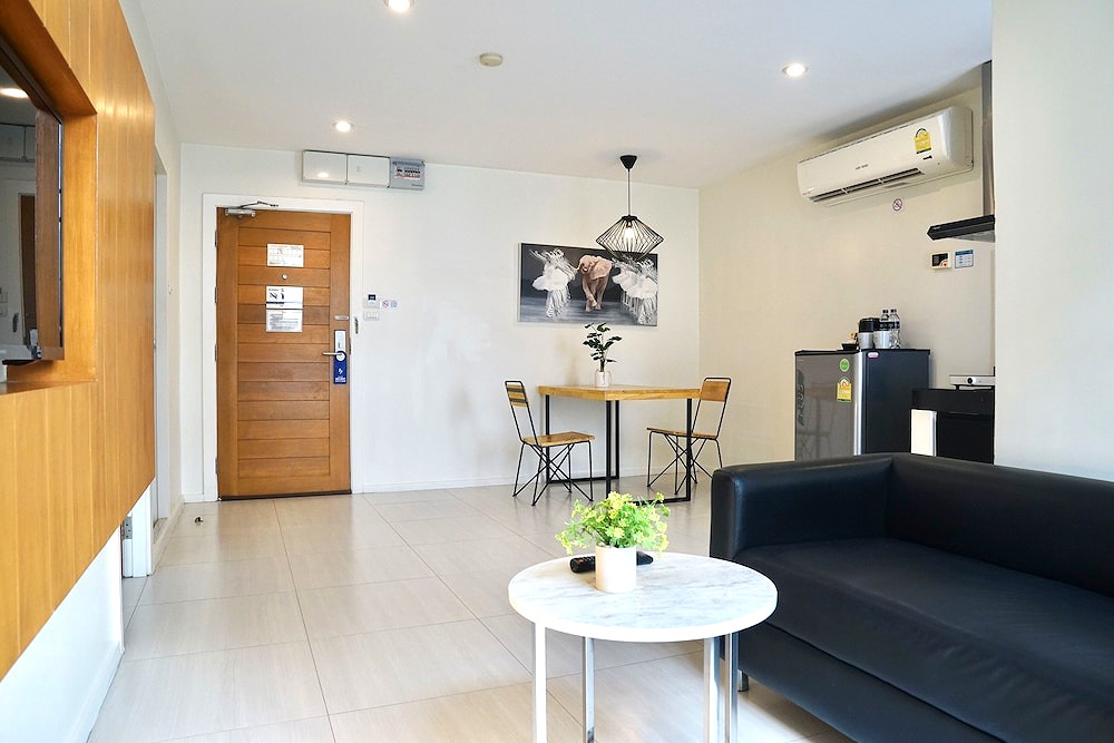 Pictures of 130 Hotel & Residence Bangkok 15/15