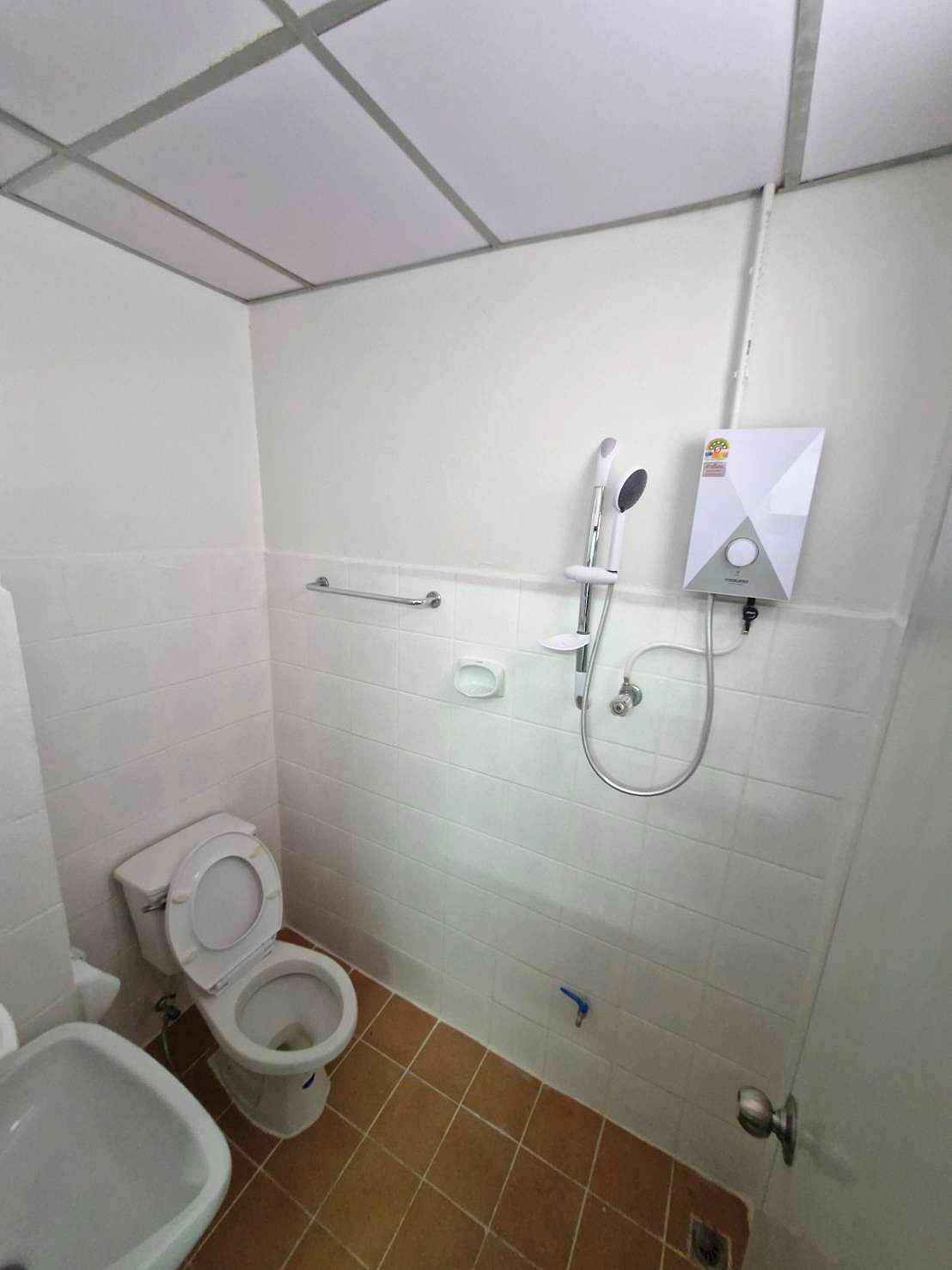 Pictures of Rattanapong Apartment 4/9