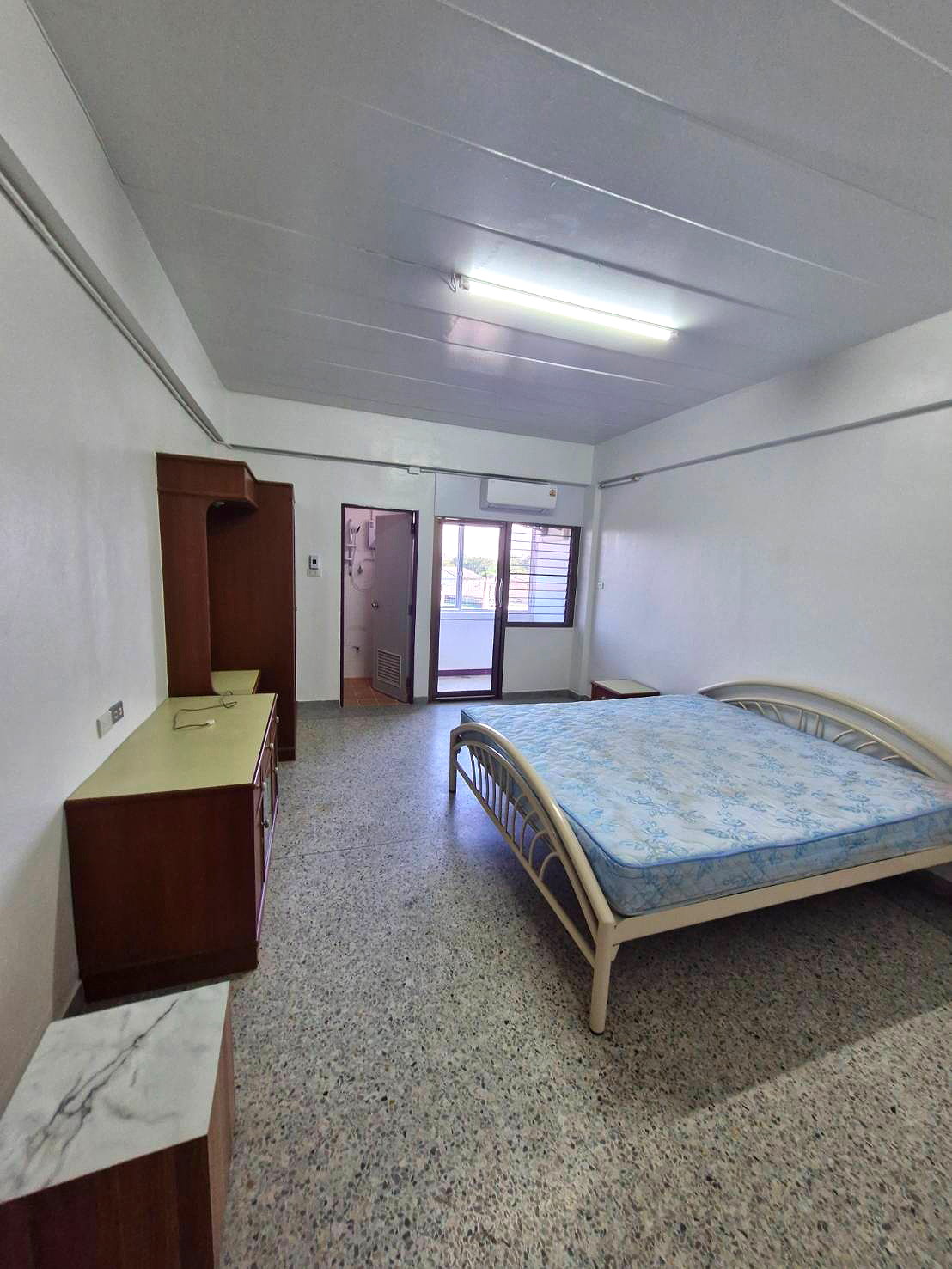 Pictures of Rattanapong Apartment 3/9