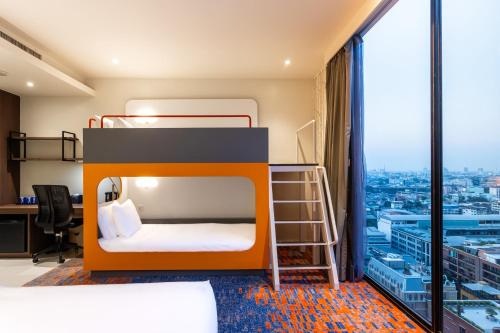 Condo · Pathum Wan, bangkok — photo 2