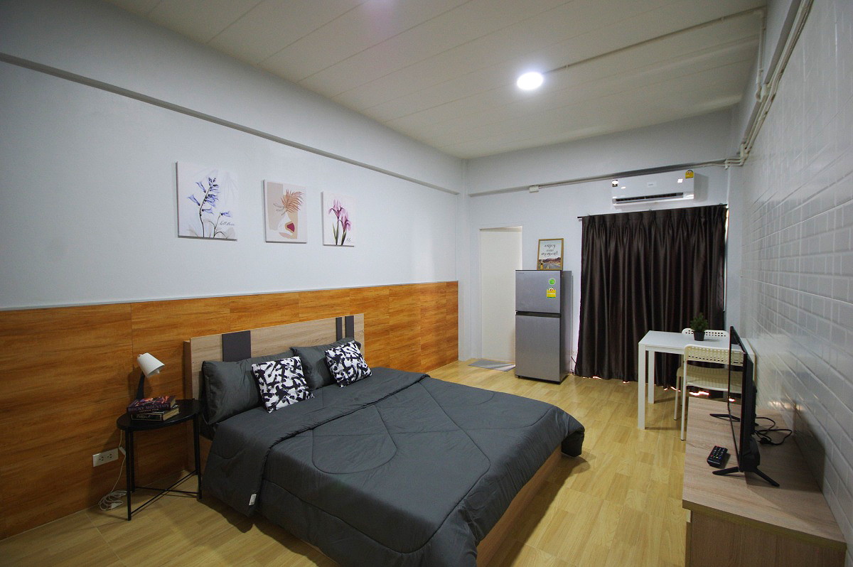 Pictures of The Green Space Apartment  4/17