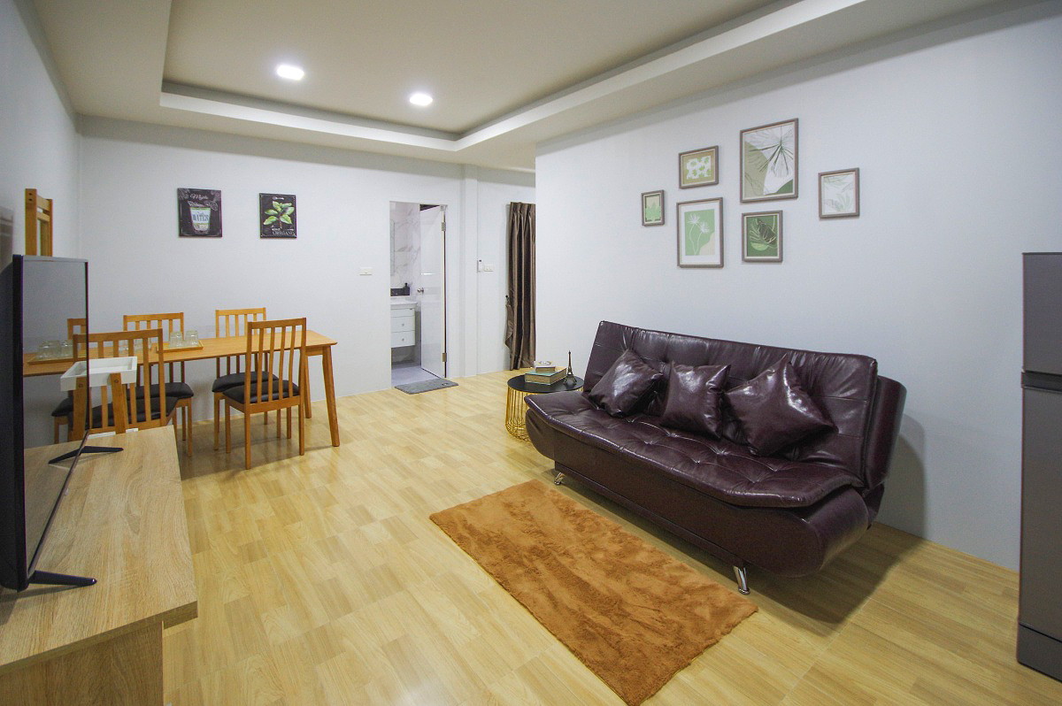 Pictures of The Green Space Apartment  11/17