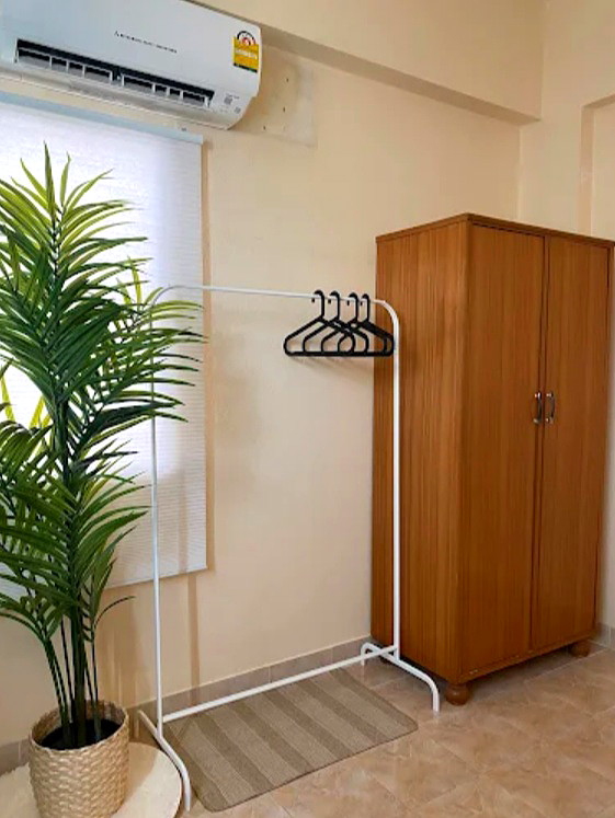 Pictures of Pyramid Mansion 4/5