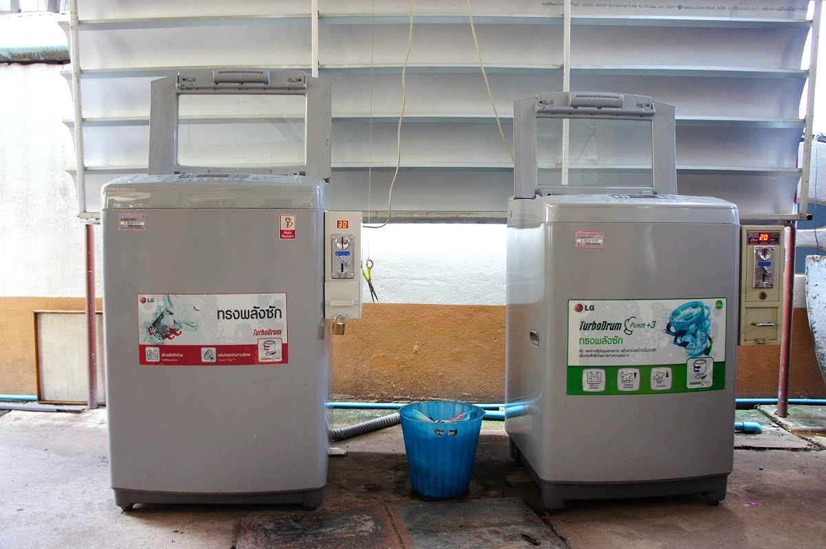 Pictures of Rungroj Apartment 9/9