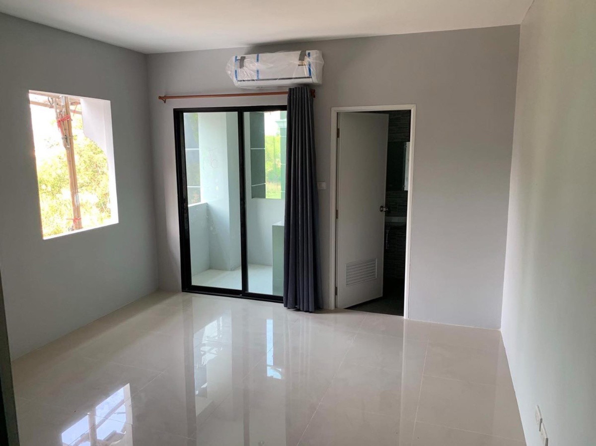 Condo · Lat Krabang, bangkok — photo 1