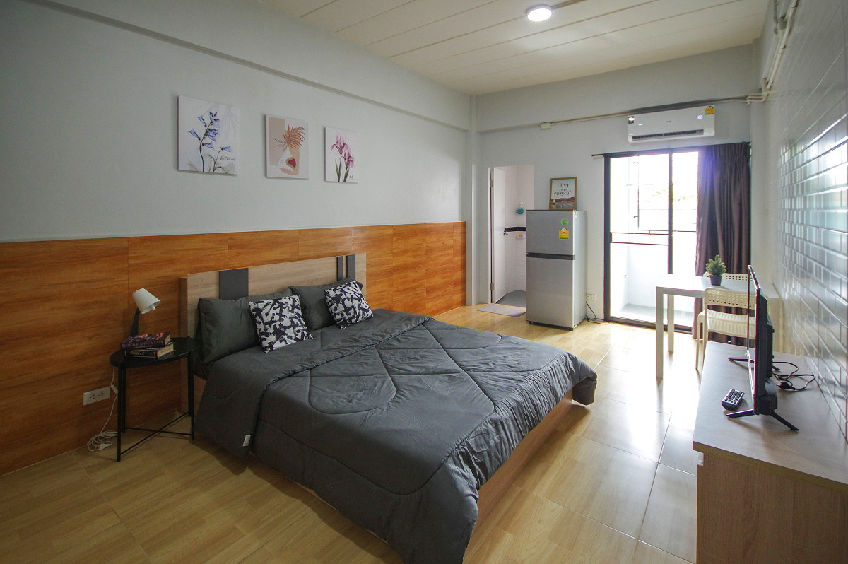 Pictures of The Green Space Apartment  2/17