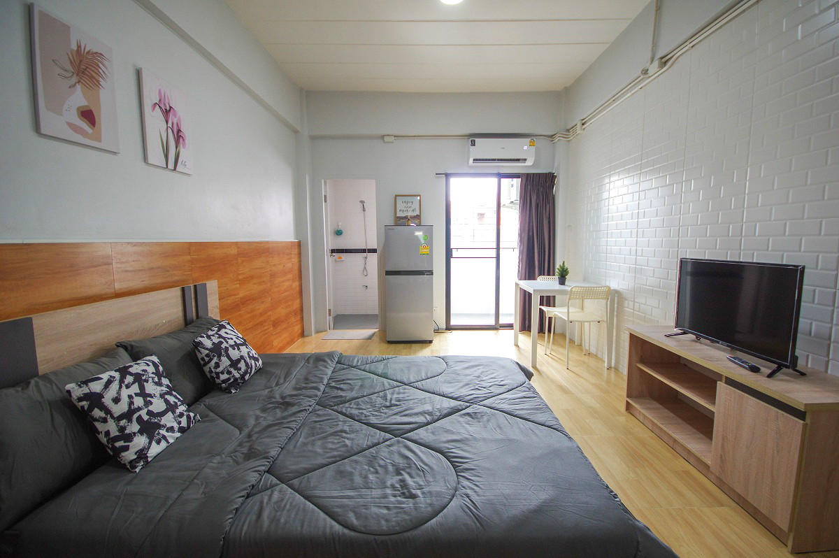 Pictures of The Green Space Apartment  1/17