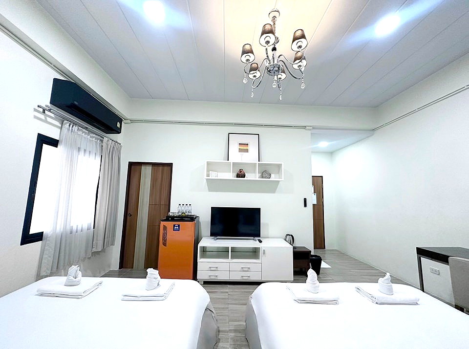 Pictures of Daddy Dream Hotel and Residence 9/25