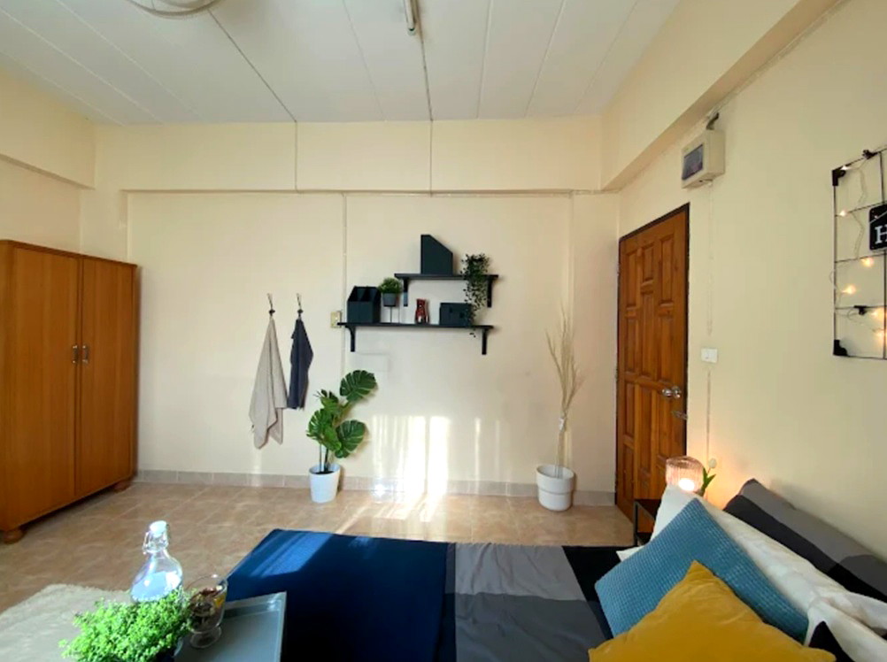 Pictures of Pyramid Mansion 2/5