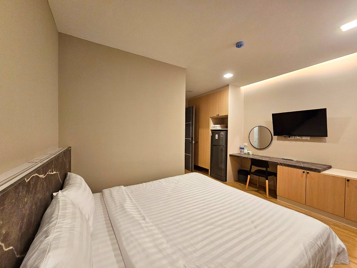 Pictures of Baan Sookjai Sam Bai Thao 8/16