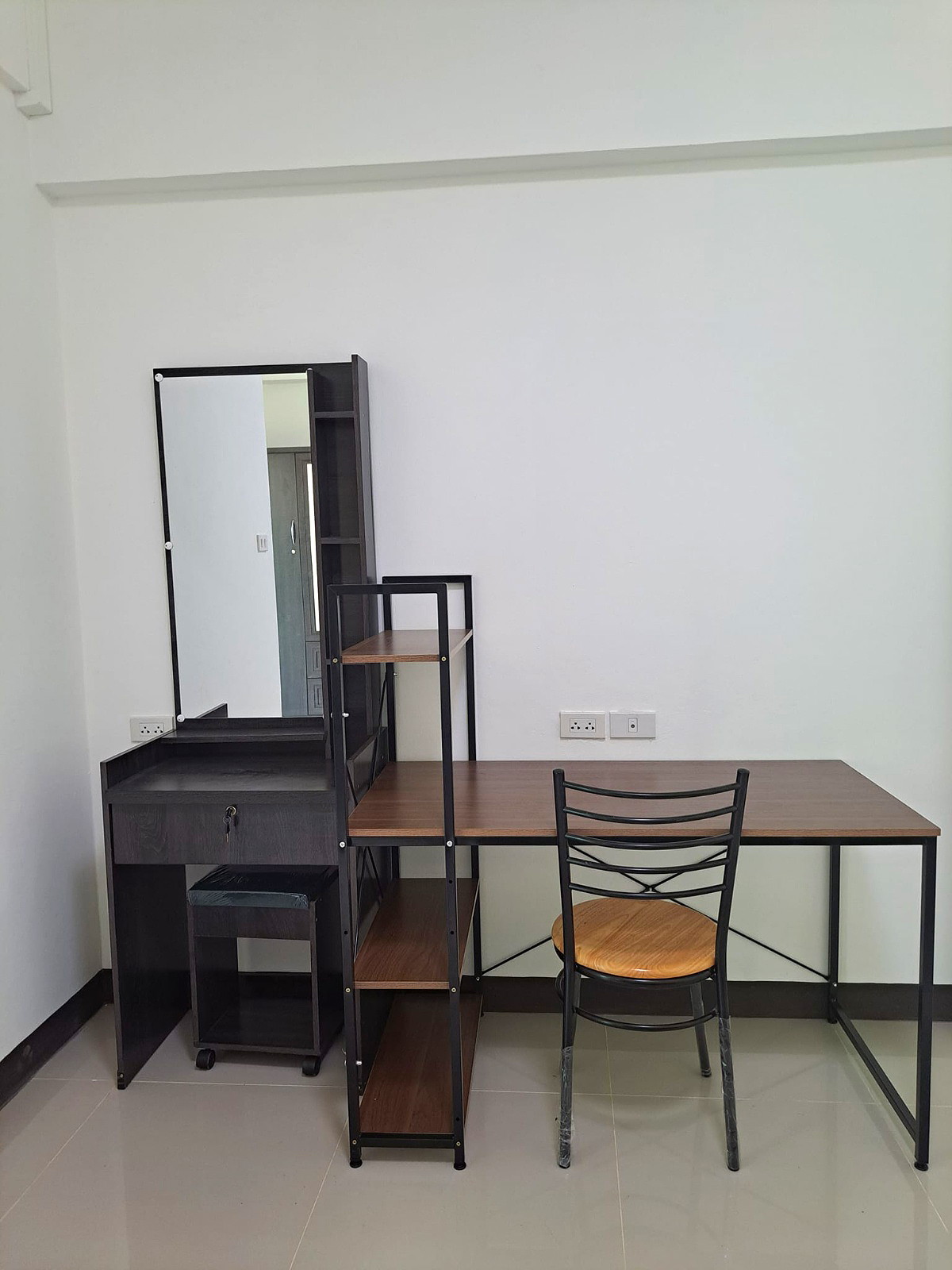 Pictures of Godjihouse 2/4