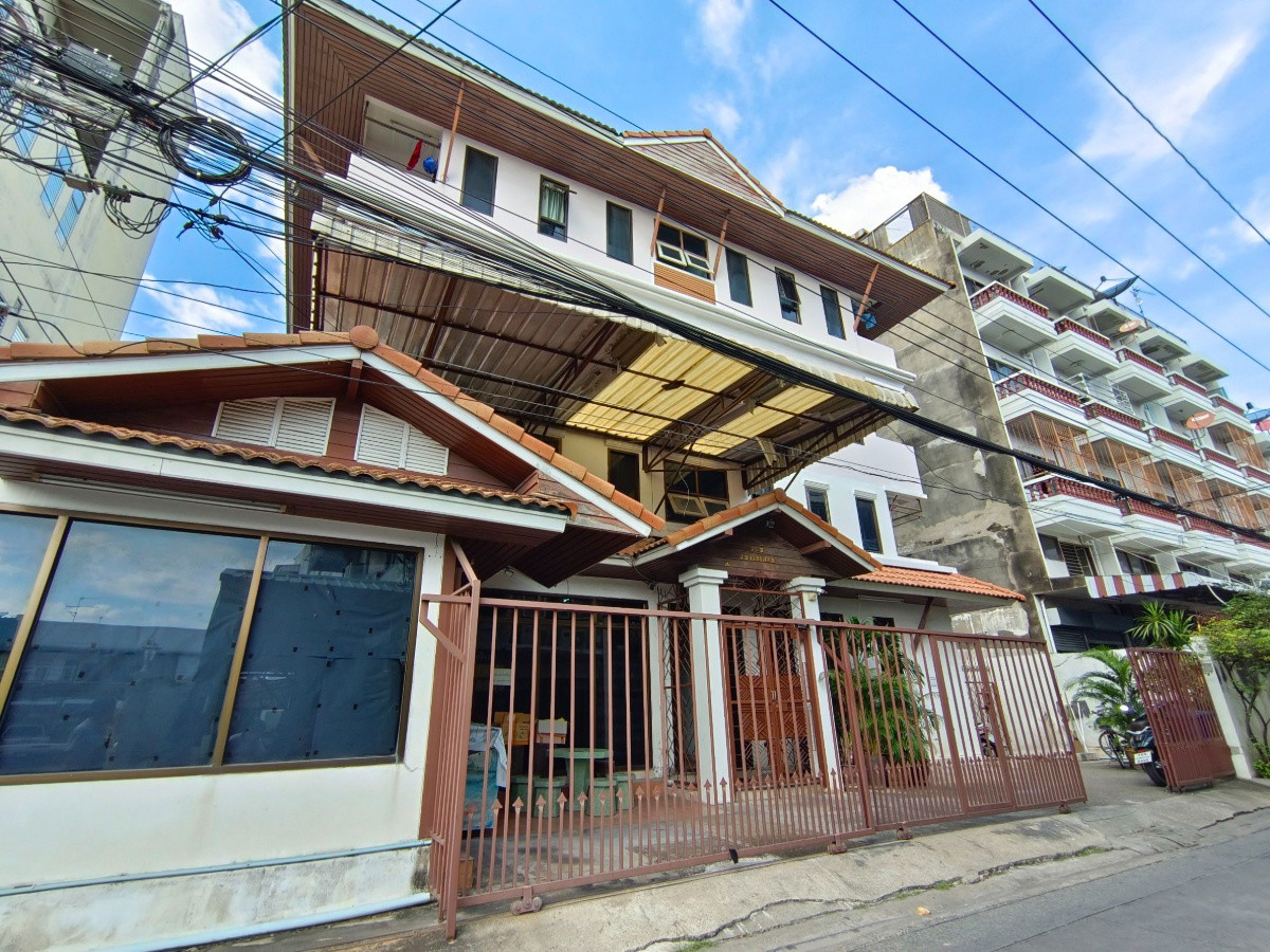 Condo · Thon Buri, bangkok — photo 5
