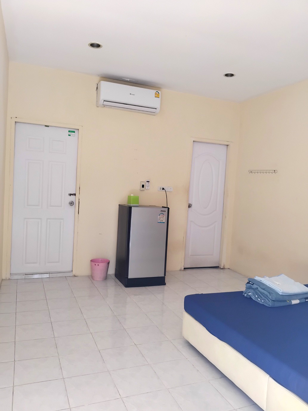 Pictures of Tantawanchokemongkol 10/11